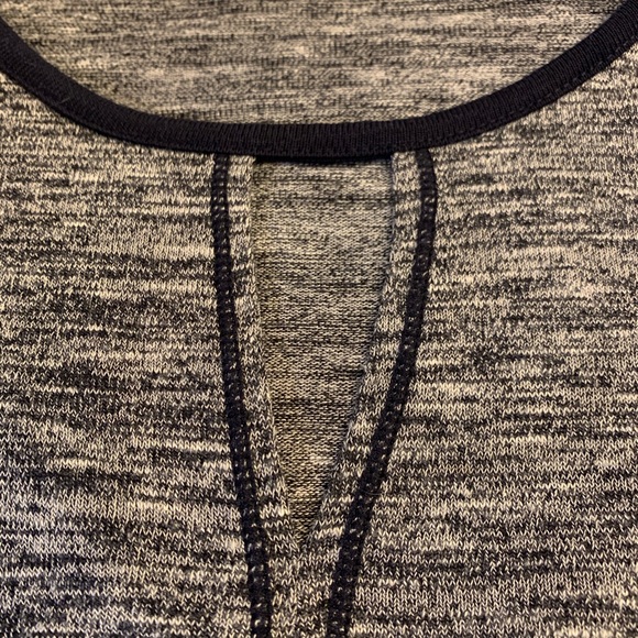 NWOT Max Studio Asymmetric Hem Sweater Lightweight - Picture 3 of 10